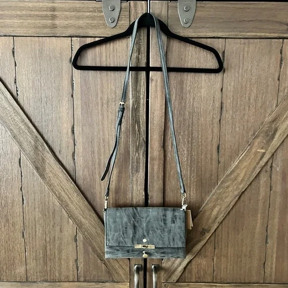 Francesca's Gold Hookhardware Grey/Black Over the Shoulder Crossbody Purse NWT - Picture 3 of 8